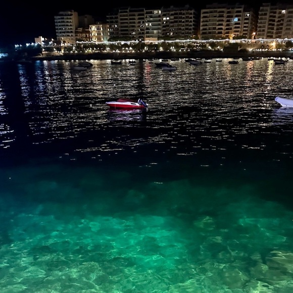 Hello and Welcome to my Closet ❤️ - Picture 15 of 17